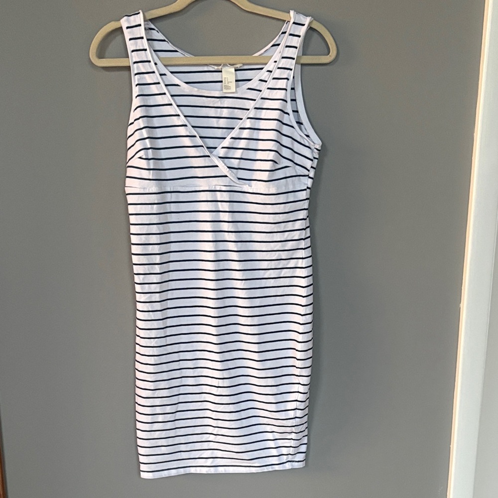 H & M Mama ( maternity) dress small. Black and white